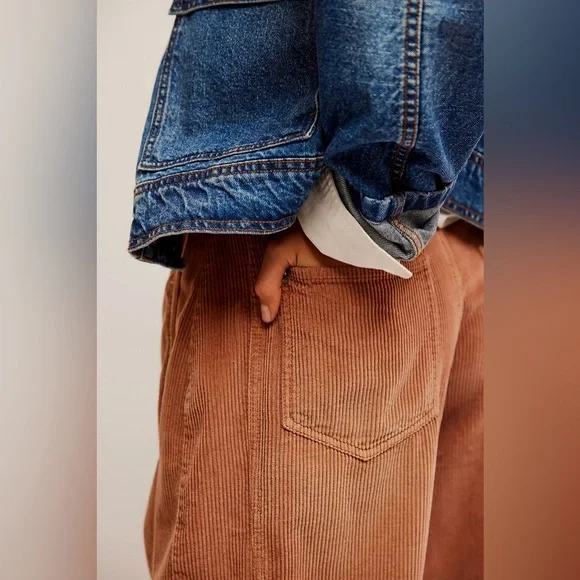 Free People We The Free Good Luck Mid-Rise Corduroy Barrel Jeans in Brown NWT - Picture 3 of 9